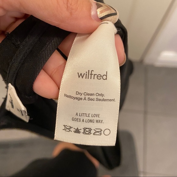 Wilfred Flowerlace Black Tanktop with beautiful zipper detail. Size Xxs. - Picture 9 of 9